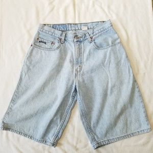 Levi's VTG Women's Baggy Fit Denim. Jean Shorts